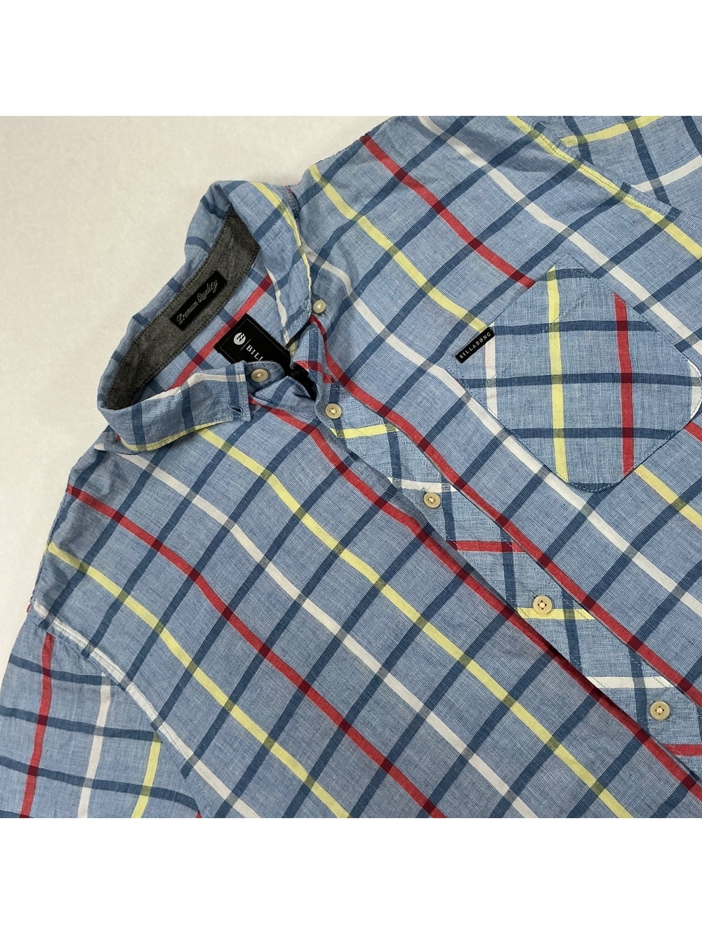 Billabong Men’s XL Plaid Button Front Shirt Blue Short Sleeve Casual 100% Cotton